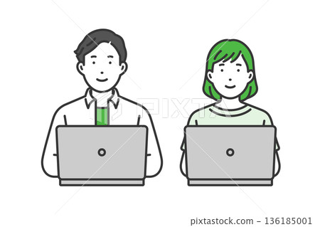 身著休閒裝的創意男女正在電腦前工作 身著休閒裝的創意男女正在電腦前工作 136185001