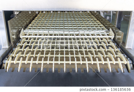 適用於餐廳和其他場所的商用洗碗機裝載口 適用於餐廳和其他場所的商用洗碗機裝載口 136185636