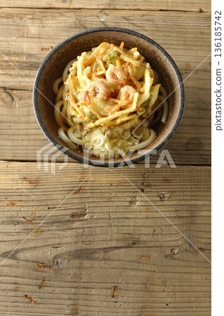 蝦仁蔬菜天婦羅烏龍麵 136185742