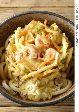 Shrimp and vegetable tempura udon 136185746