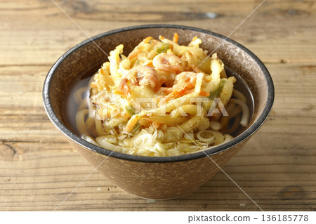 Shrimp and vegetable tempura udon 136185778