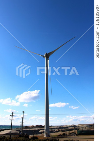 Wind turbines towering against the blue sky (near Shiosai Bridge, Kakegawa City, Shizuoka Prefecture) Wind turbines towering against the blue sky (near Shiosai Bridge, Kakegawa City, Shizuoka Prefecture) 136185907