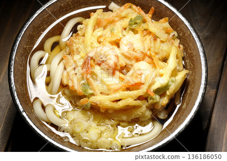Shrimp and vegetable tempura udon 136186050