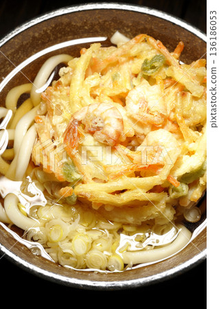 蝦仁蔬菜天婦羅烏龍麵 136186053