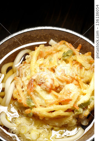 蝦仁蔬菜天婦羅烏龍麵 136186054