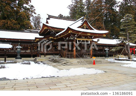 據說「若要參拜伊勢，就當參拜多賀。我是伊勢與多賀之子。」滋賀神社（多賀大社） 136186091