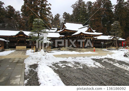 據說「若要參拜伊勢，就當參拜多賀。我是伊勢與多賀之子。」滋賀神社（多賀大社） 136186092