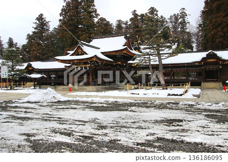 據說「若要參拜伊勢，就當參拜多賀。我是伊勢與多賀之子。」滋賀神社（多賀大社） 136186095