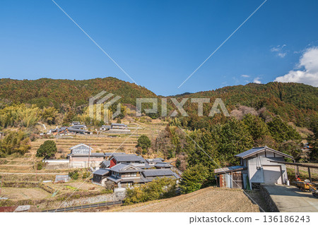 奈良縣飛鳥村的山村風光 136186243