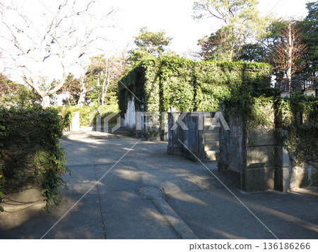 位於橫濱市中區港觀山公園法國山地區的前法國領事官邸遺址。 136186266