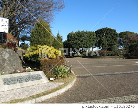 Harbor View Park in Naka Ward, Yokohama (nameplate: Rose Garden) 136186276