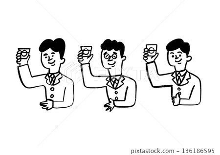 穿著膽量的衣服的男人和婦女擺在 136186595