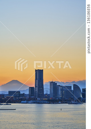 Evening view of Yokohama Minato Mirai district and Mt. Fuji 136186856