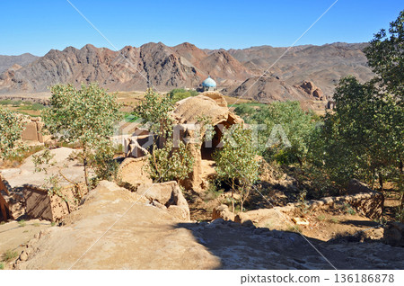 伊朗，絲綢之路，亞茲德附近遺址，哈納克堡壘遺址和最古老的清真寺 136186878