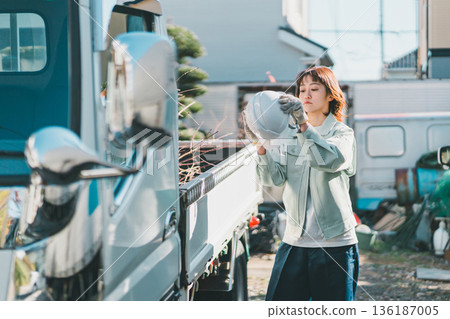 女生 女孩 女性 136187005