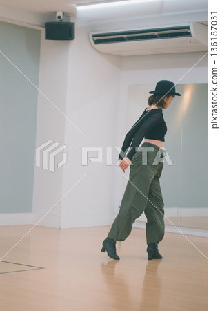 舞 舞蹈 跳舞 136187031