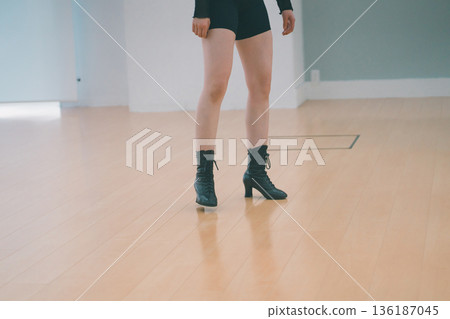 舞 舞蹈 跳舞 136187045