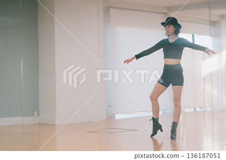 舞 舞蹈 跳舞 136187051