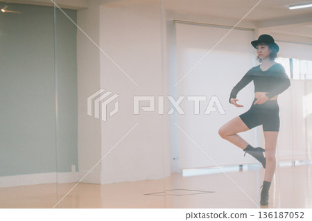 舞 舞蹈 跳舞 136187052