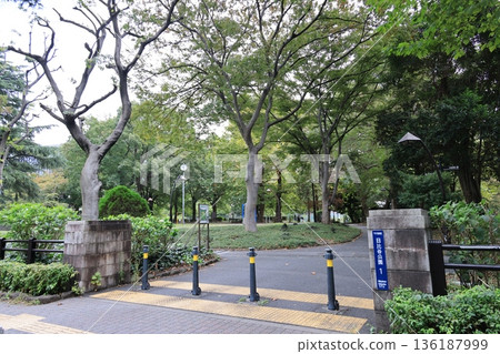 東京千代田區日比谷公園入口 東京千代田區日比谷公園入口 136187999