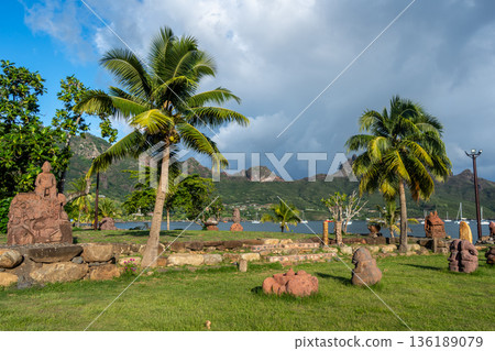 Tiki at Tohua Temehea archaeological site in Taiohae, Nuku Hiva, French Polynesia 136189079