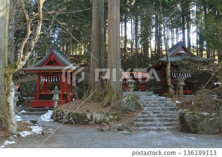 Saitama Prefecture: Mitsumine Shrine's sub-shrines and subordinate shrines / Chichibu City, February 136189113