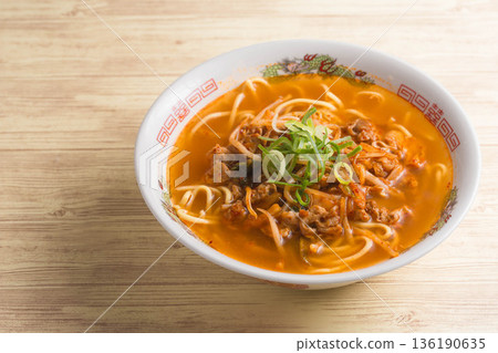Pork kimchi ramen 136190635