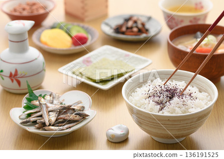 Japanese breakfast table image White rice and miso soup Japanese morning with grilled sardines and roasted seaweed Japanese breakfast table image White rice and miso soup Japanese morning with grilled sardines and roasted seaweed 136191525