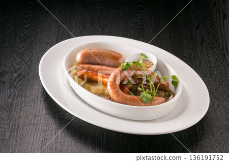 供應維也納香腸 136191752