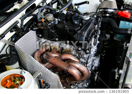 The engine room of the AE86 Hachiroku equipped with the G16E engine 136191903