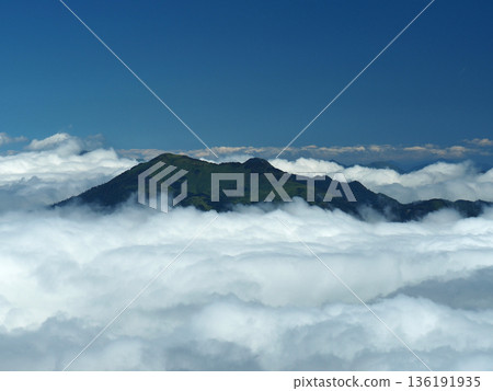 【山景】從愛媛郡石槌嶽山頂眺望-雲海 【山景】從愛媛郡石槌嶽山頂眺望-雲海 136191935