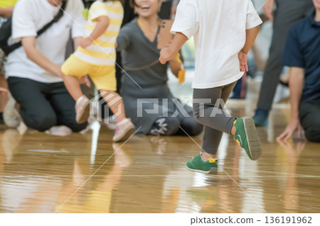 [幼兒園運動會障礙賽] 136191962