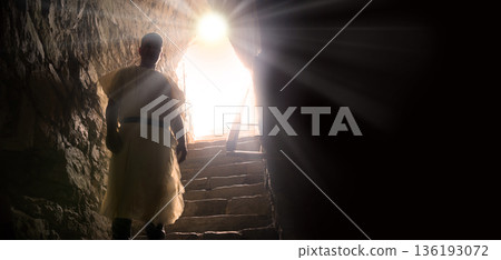 Ancient guard at the entrance to the dungeon 136193072