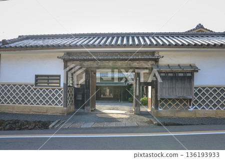Nov 24 2025 Hillside artisan district of Takagamine featuring serene temple views Nov 24 2025 Hillside artisan district of Takagamine featuring serene temple views 136193933