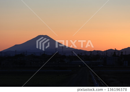 Fuji at sunset as seen from Fujimi City, Saitama Prefecture Fuji at sunset as seen from Fujimi City, Saitama Prefecture 136196378