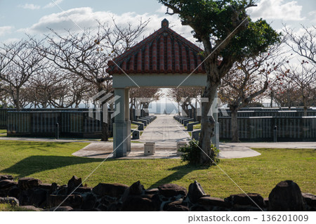 Scenery found in Okinawa. Renewing feelings of peace Scenery found in Okinawa. Renewing feelings of peace 136201009