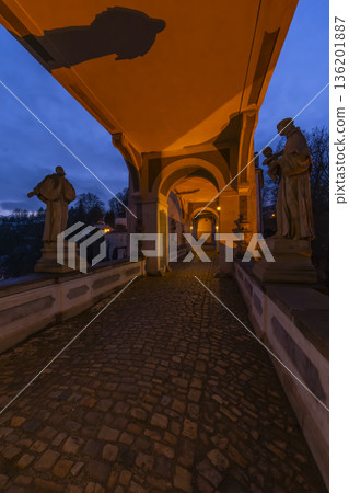 Covered bridge connecting castle buildings in Cesky Krumlov 136201887