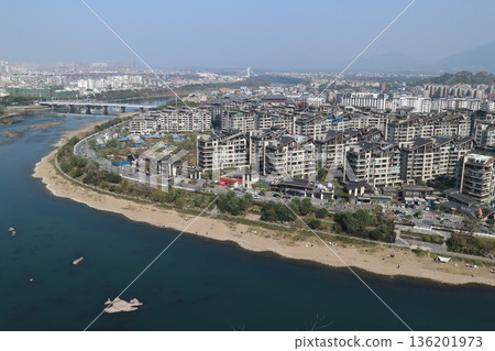 A bird's-eye view of the cityscape of Guilin, China 136201973