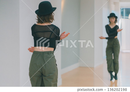 舞 舞蹈 跳舞 136202198