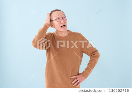 憂心忡忡的爺爺健忘 136202716