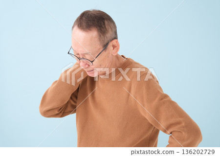Worried Grandpa Forgetfulness 136202729