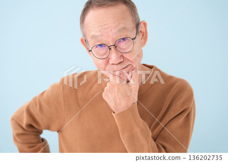 憂心忡忡的爺爺健忘 136202735
