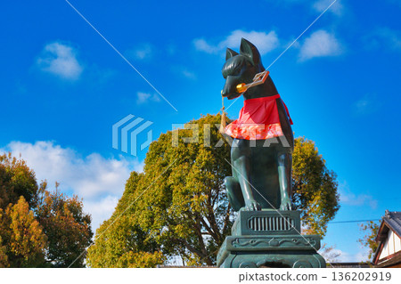 Fushimi Inari Taisha Shrine, Kyoto, Guardian Fox (Fushimi Ward, Kyoto City, Kyoto Prefecture) Fushimi Inari Taisha Shrine, Kyoto, Guardian Fox (Fushimi Ward, Kyoto City, Kyoto Prefecture) 136202919