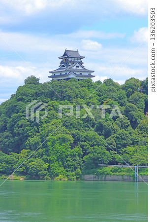 Inuyama City, Aichi Prefecture, national treasure Inuyama Castle and Kiso River scenery 136203503