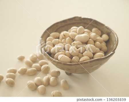 大豆，烤大豆 136203839