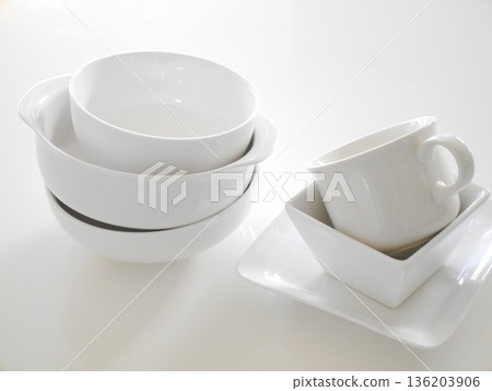 White dishes 136203906