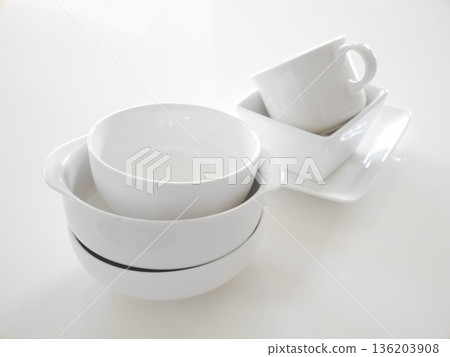 White dishes 136203908