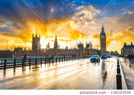 London Westminster Palace at dusk London Westminster Palace at dusk 136203936