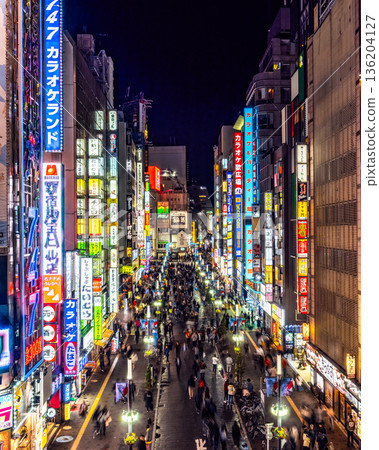 晚上在新宿歌舞uki町 136204127