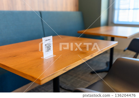 QR code display on the table QR code display on the table 136204476
